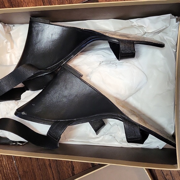 MAX AZRIA - Giselle Black Leather Wedge Ankle Strap Sandals Size 38 - Picture 7 of 7